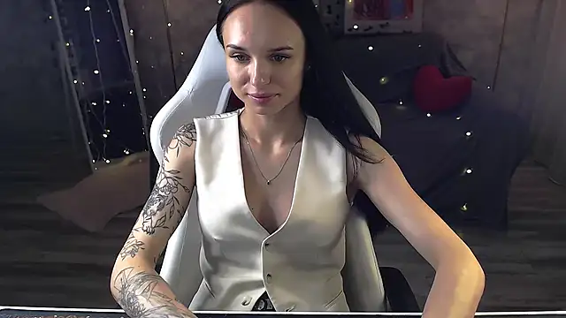 NicoleMerz webcam