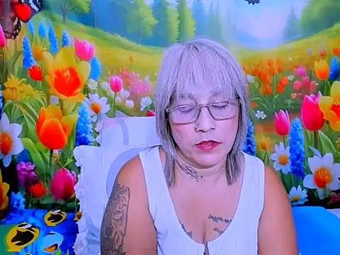 indianroxy webcam
