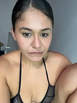pleasureMyAss- webcam