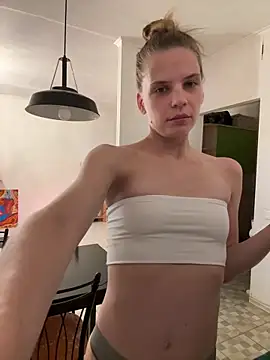 LeyaJohnson webcam