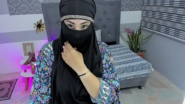 jalima_sabag (F young) - Big squirt and masturbacion 🤤