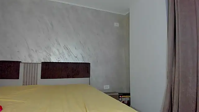AliyaWade_ webcam
