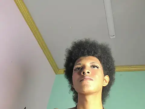 Violett_Salvatore webcam