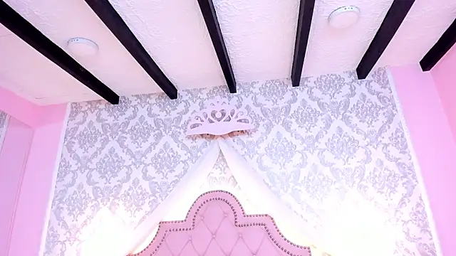 ScarletMore webcam