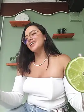 Watch ALEJA__22 live on EroticFlix - High definition streams