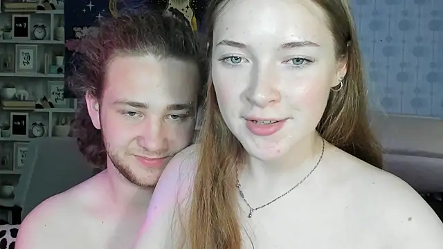 swiity_room_ (G teen) - show feet