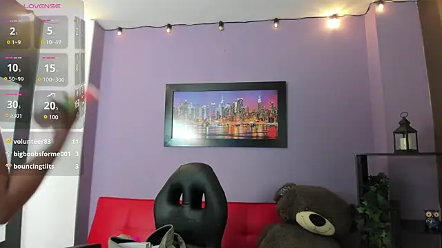 Lucyy_tits webcam