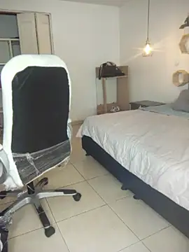 elenna__ (F mature) - masturbation close in camera