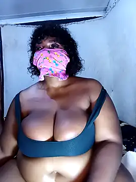 chubbyqueensxx25 - ChubbyQueensXX25's free webcam - UK Sex Cams