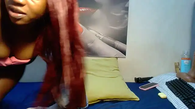Lola-77 webcam
