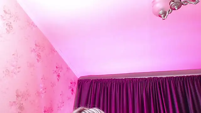 Watch KriisKiss live on EroticFlix - High definition streams
