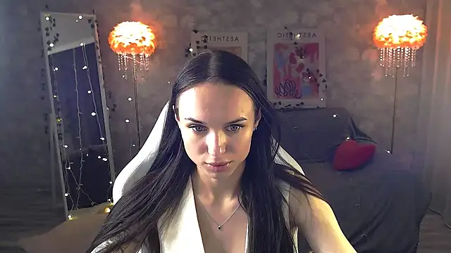 NicoleMerz webcam