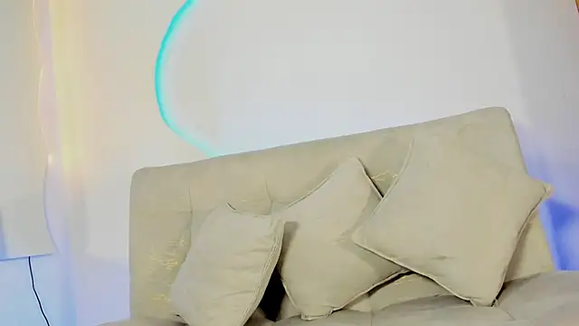 LeoCarter_ webcam