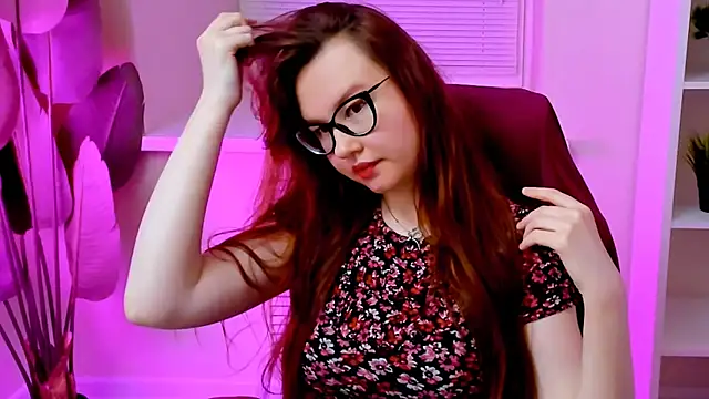 CarolGiggly webcam