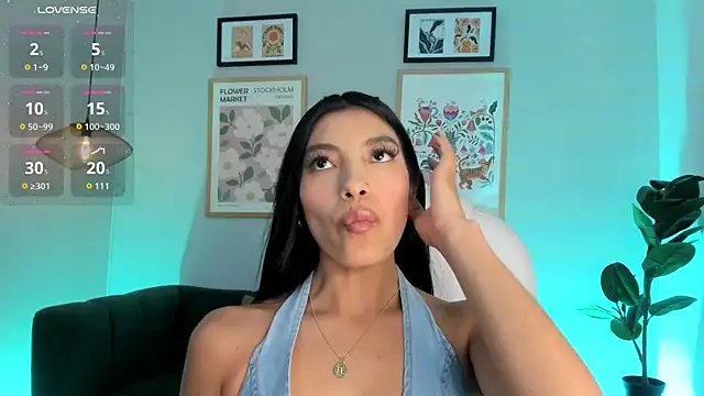 Tiffany_Low webcam