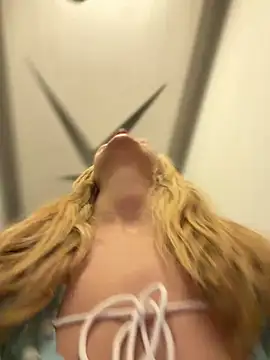 Watch AnastasiaAniess live on EroticFlix - High definition streams