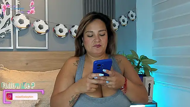 Elise-Leyton webcam