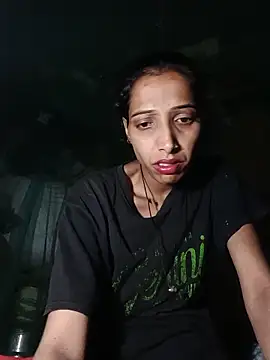 Pinki_thakur_1