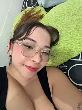 AliciaWhite_nt webcam
