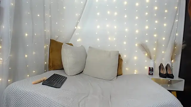 Veronica_Mdls webcam