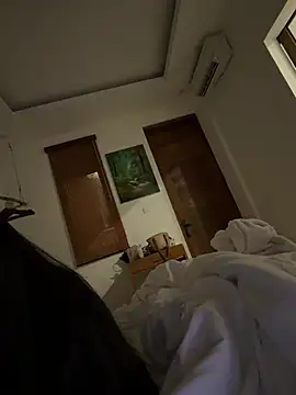 NiaBeurette webcam