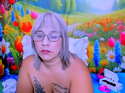 indianroxy webcam