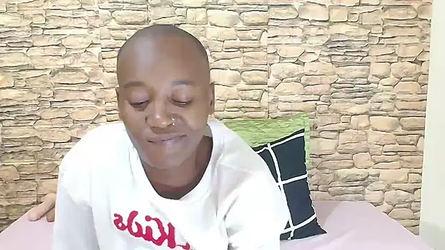 EbonyOlive69 webcam