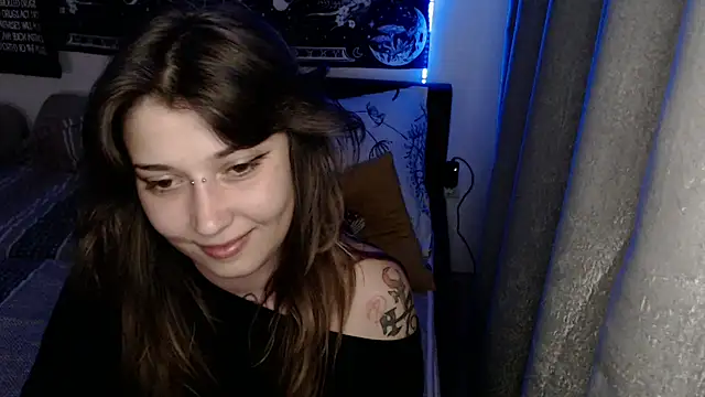 AlienforTwenty webcam