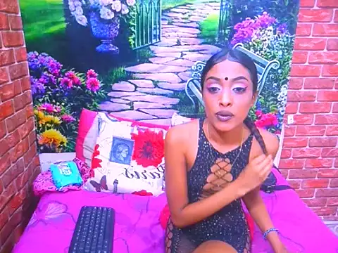 IndianPretty14u2Luv webcam