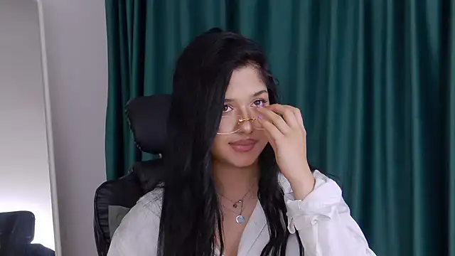 MissNaomiBelle webcam
