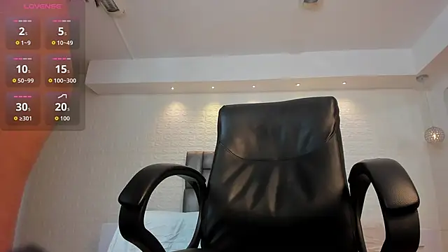 zoe_linss webcam
