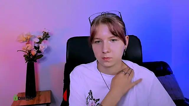 gloria_bubble webcam