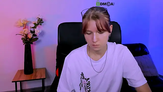 gloria_bubble webcam