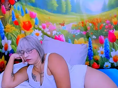 indianroxy webcam