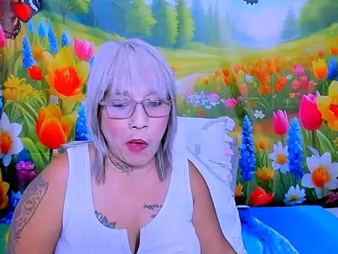 indianroxy webcam