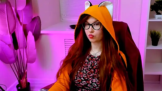 CarolGiggly webcam