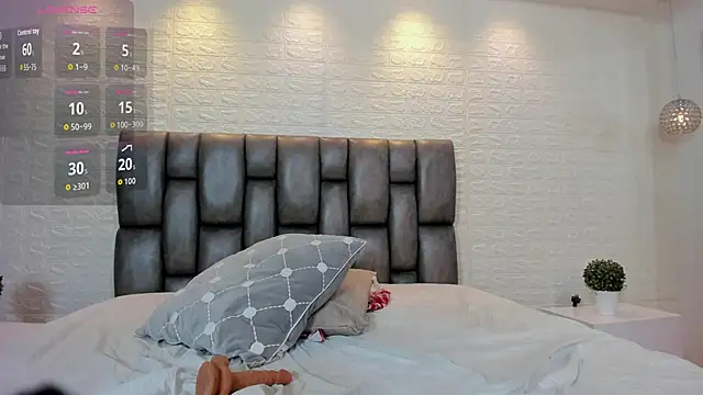 zoe_linss webcam