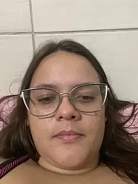 laryssinha_69 (F young) - Brincar com bucetinha