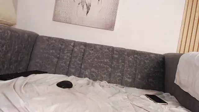 queen_adhara webcam