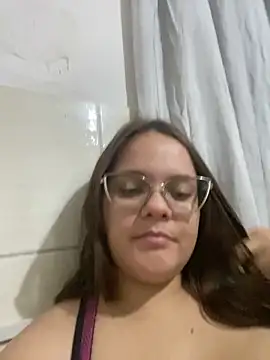 Laryssinha_69 webcam