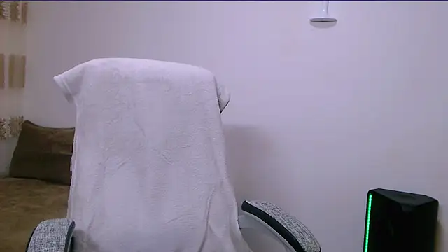 Watch Evadesirex46 live on EroticFlix - High definition streams