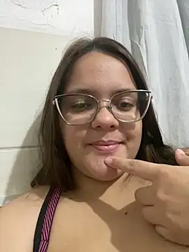 Watch Laryssinha_69 live on EroticFlix - High definition streams
