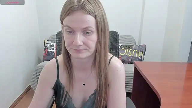 Alisha_Skyes webcam