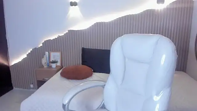 Antonella18__ webcam