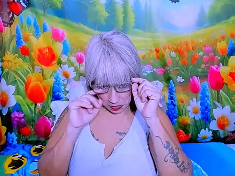 indianroxy webcam