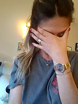 celynaross (Ask my age) - Squirt