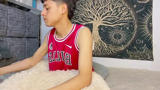 Bldavioro45 - Male webcam sex chat
