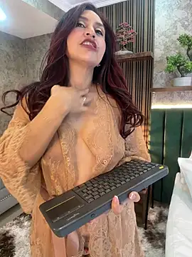 Watch MonicaMoret live on EroticFlix - High definition streams
