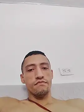 tucanero23cm - TuCanero23cm's free webcam - UK Sex Cams