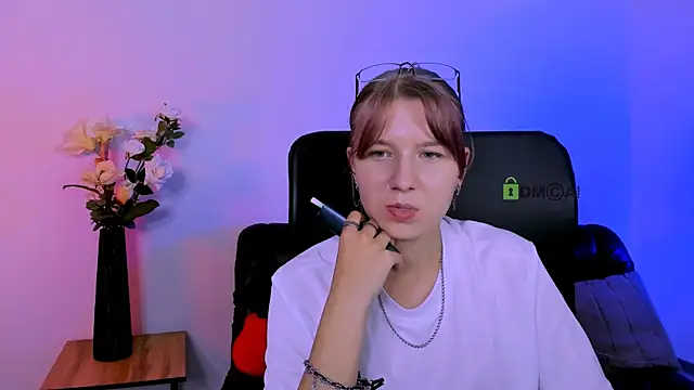 gloria_bubble webcam